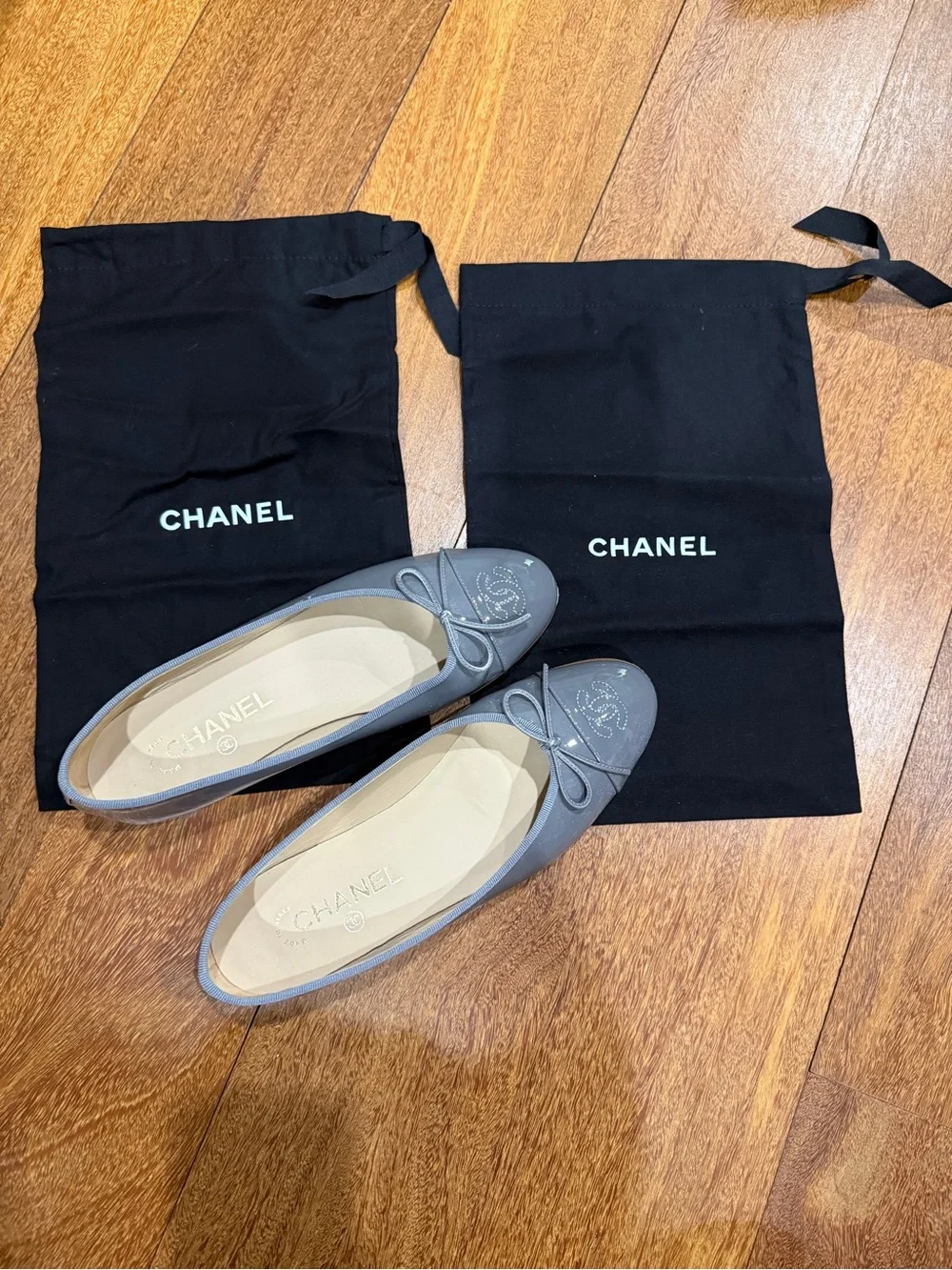 CHANEL Patent Calfskin Leather Ballerina ballet Flats Quilted Toe Authentic 38.5